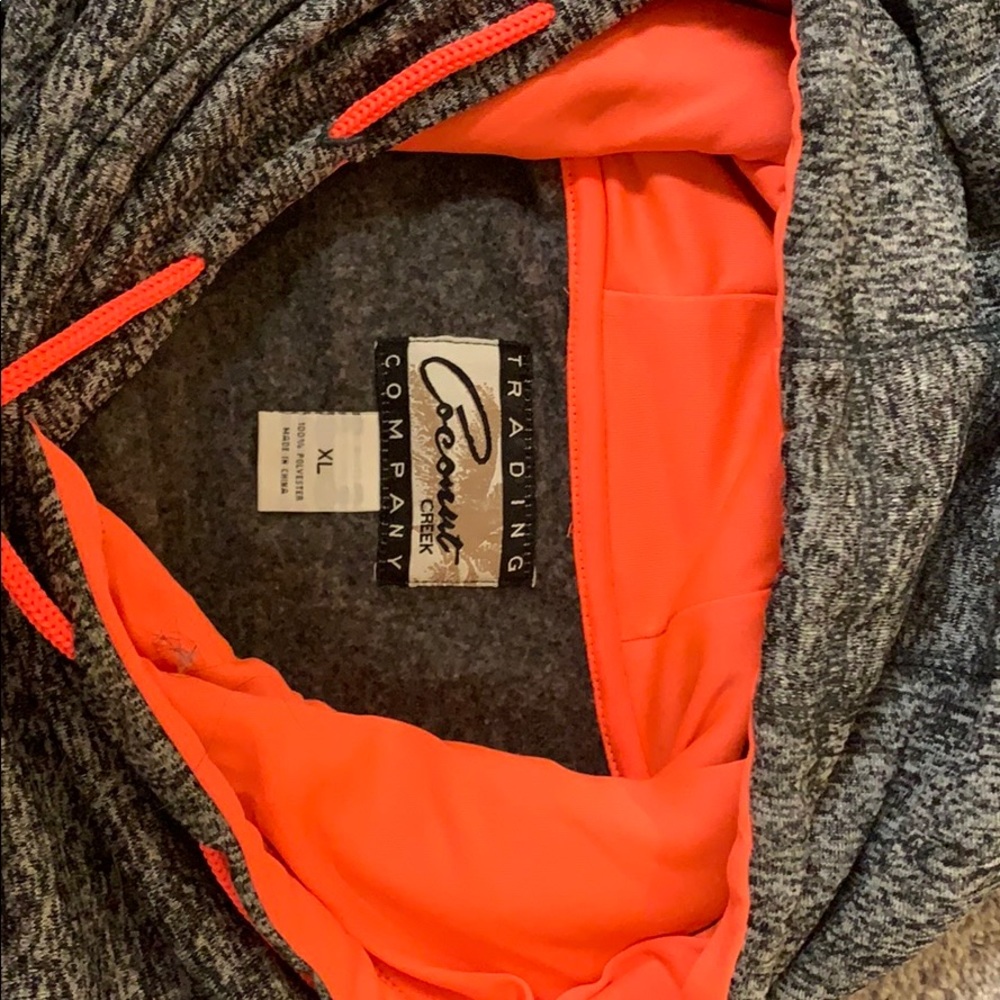 Sweatshirt - Picture 5 of 6